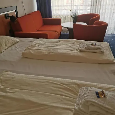 Apartment Am *